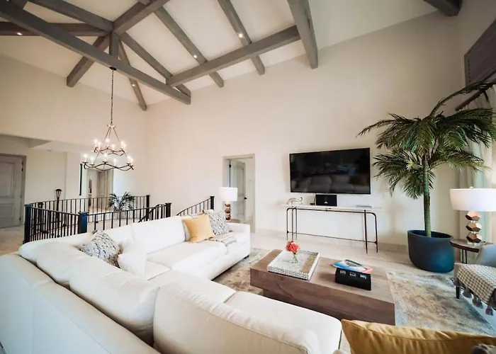 Holiday home Luxury Retreat, Pool *