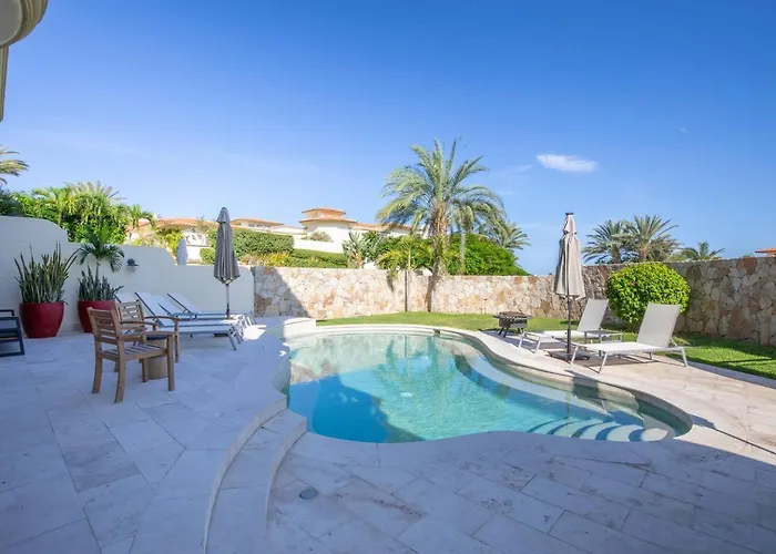Luxury Retreat, Pool And Close To The *