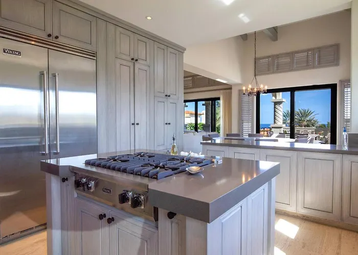Luxury Retreat, Pool And Close To The *