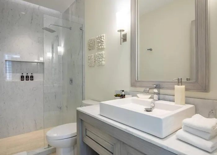 Holiday home Luxury Retreat, Pool And Close To The